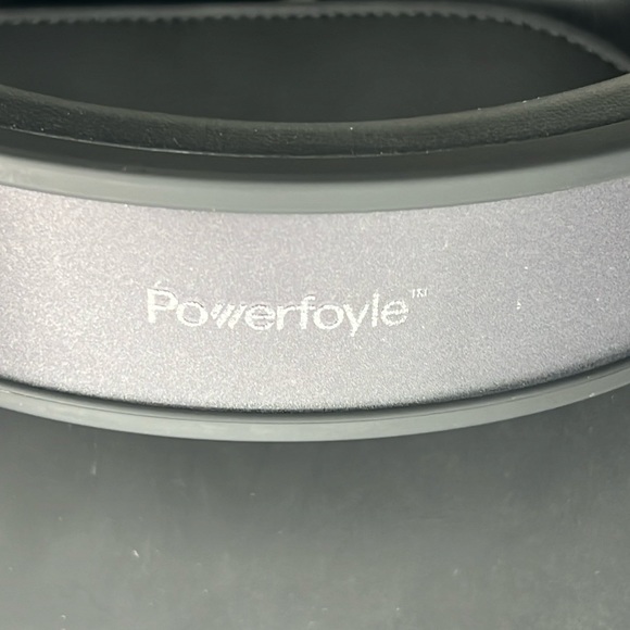 Urbanista Los Angeles Solar Powered Active Bluetooth Headphones - Picture 5 of 16